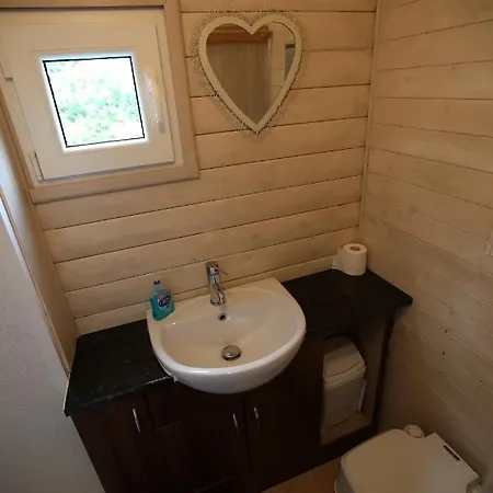 The Shepherd's Hut Lodge *