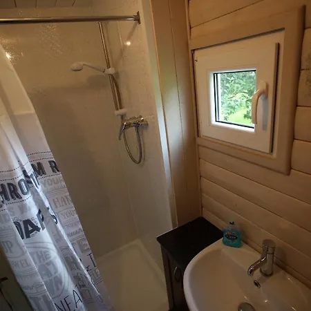 Lodge The Shepherd's Hut *