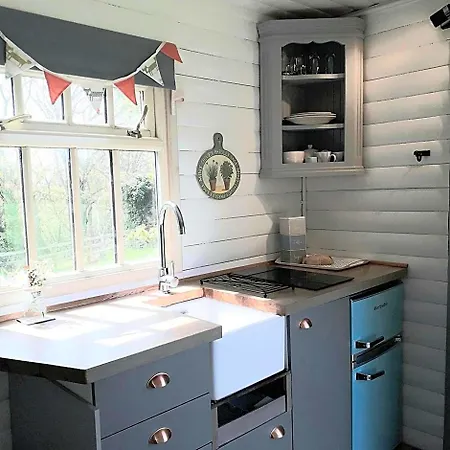 Lodge The Shepherd's Hut