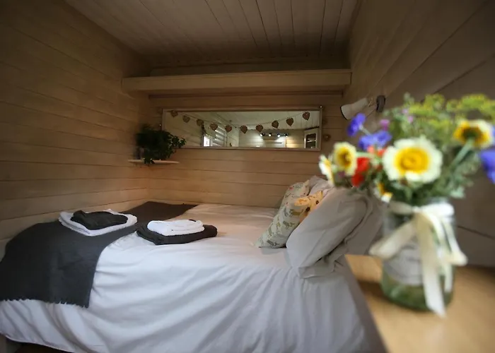 The Shepherd's Hut * Sheriff Hutton