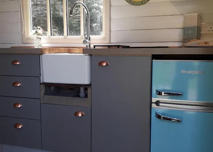 Lodge The Shepherd's Hut *